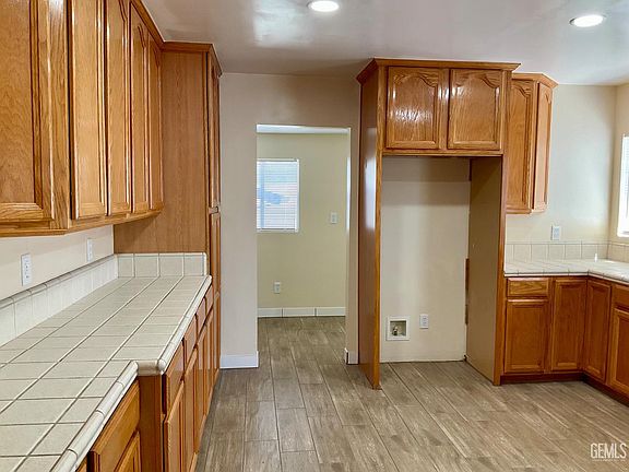 5th image of 316 Philippine St