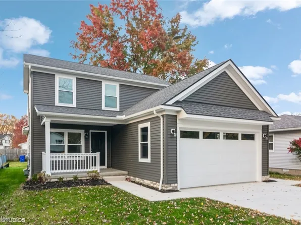 1064 Bryce Ave, Aurora, OH 44202