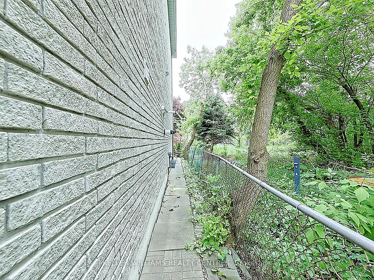61 Fairchild Ave #BASEMENT — Photo 13