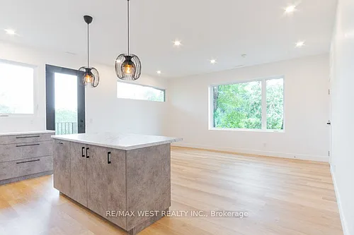 63 Lonborough Ave Photo 1