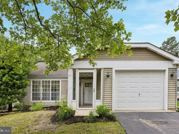 114 Gramercy Pl, Southampton, NJ 08088