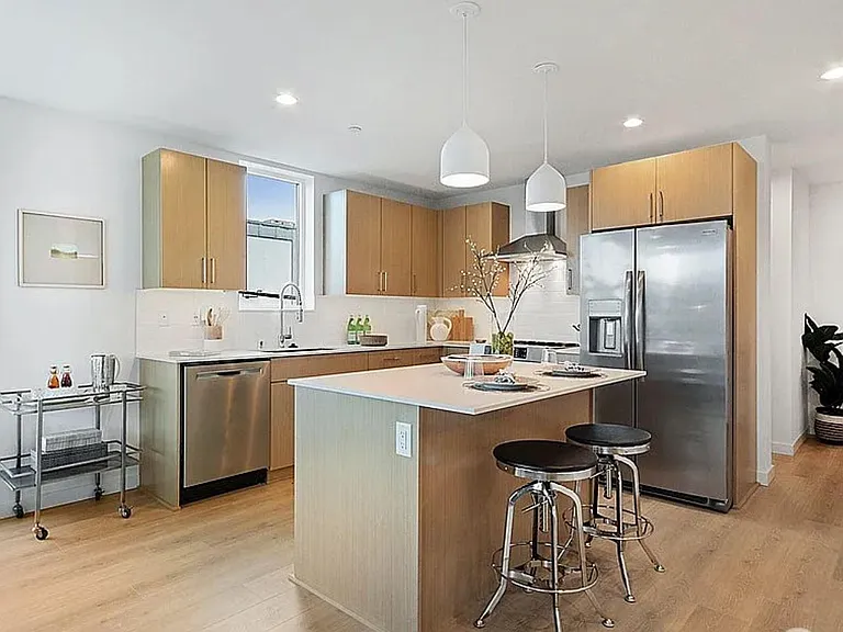Kitchen/living