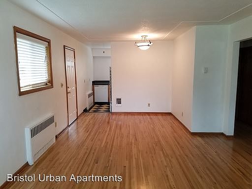 2nd image of 4024 SE Pardee St APT 1