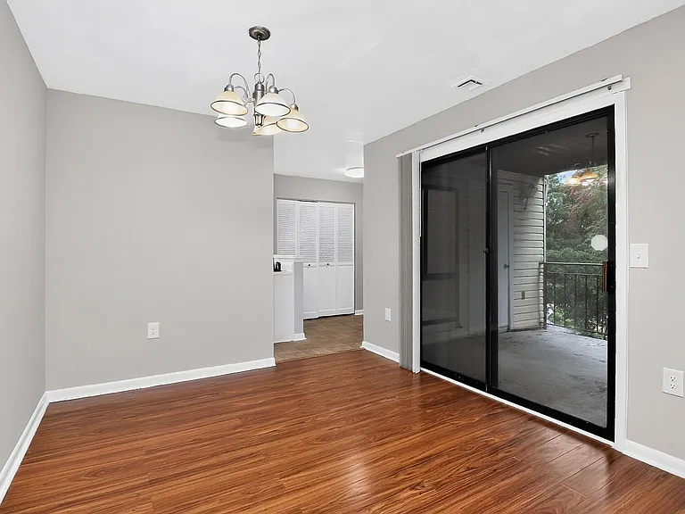 4804C Spring Lake Dr — Photo 4