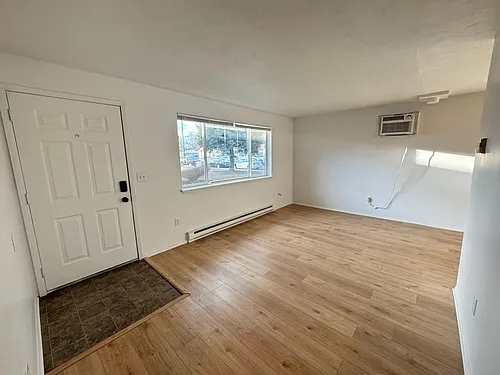 824-830 East North Avenue Photo 1