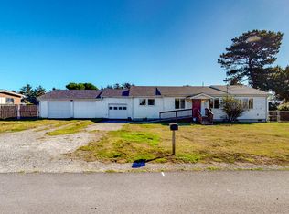 1945 Ashdown Ave, McKinleyville, CA 95519