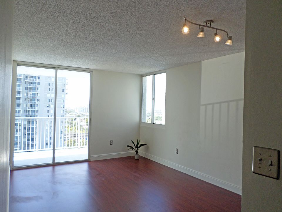 2nd image of 800 N Miami Ave APT 1401