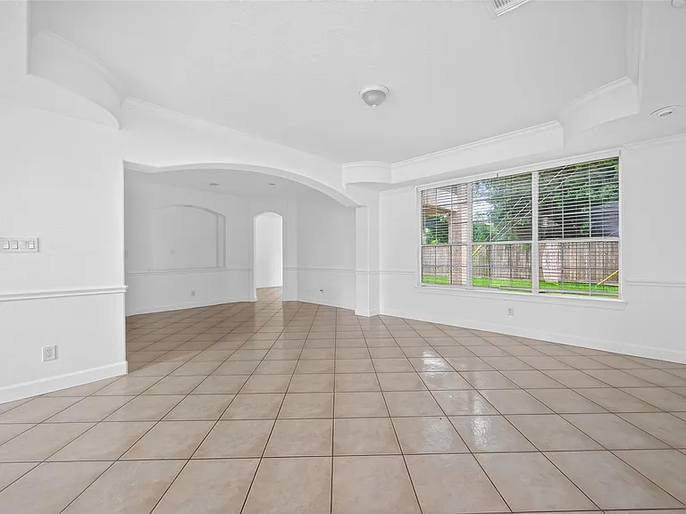 20003 Fieldtree Dr — Photo 10