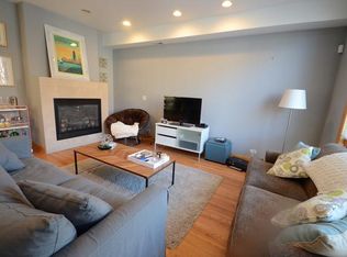 1455 W Cortez St #1, Chicago, IL 60642