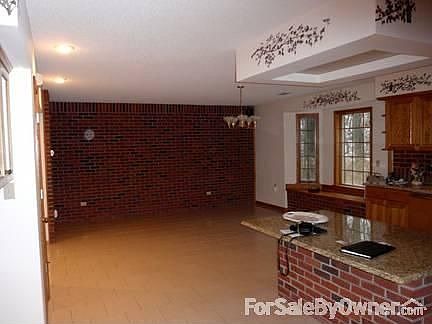 Eat in Kitchen and island