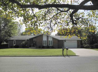 1705 E 20th Ave, Winfield, KS 67156