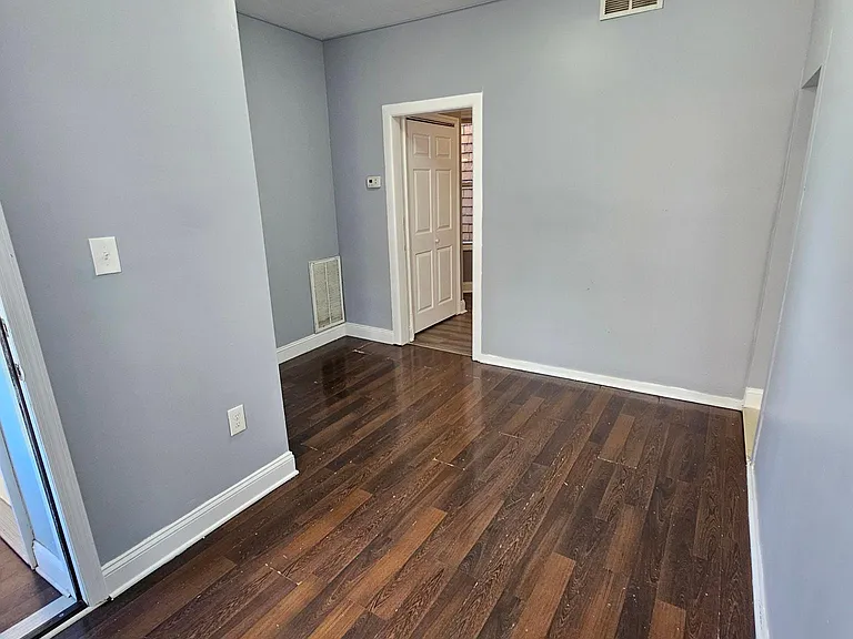 654 20th Ave #2 — Photo 2