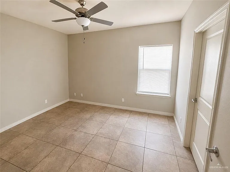2707 E Garfield Ave #A — Photo 11