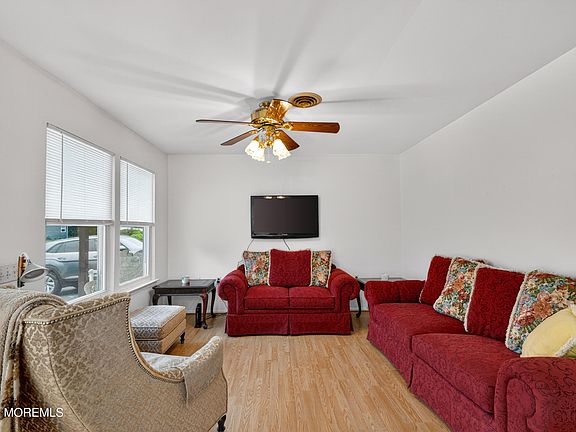 5th image of 14C Amesbury Road #64