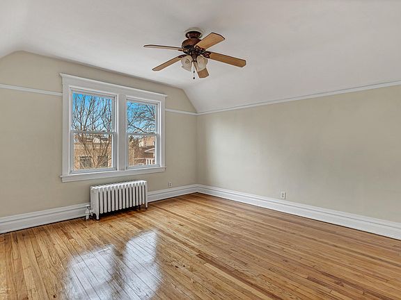 5th image of 4732 N Maplewood Ave #3