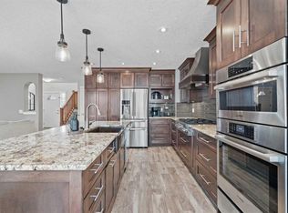 31 N Brightondale Close SE, Calgary, AB T2Z 4M6