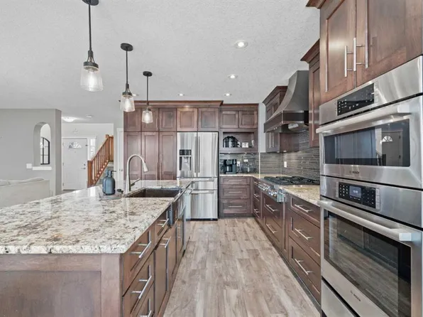 31 N Brightondale Close SE, Calgary, AB T2Z 4M6