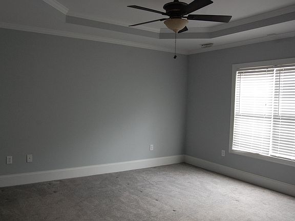 5th image of 6090 Village Dr NW