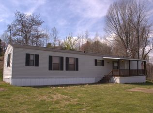 30 Summit St, Marion, NC 28752