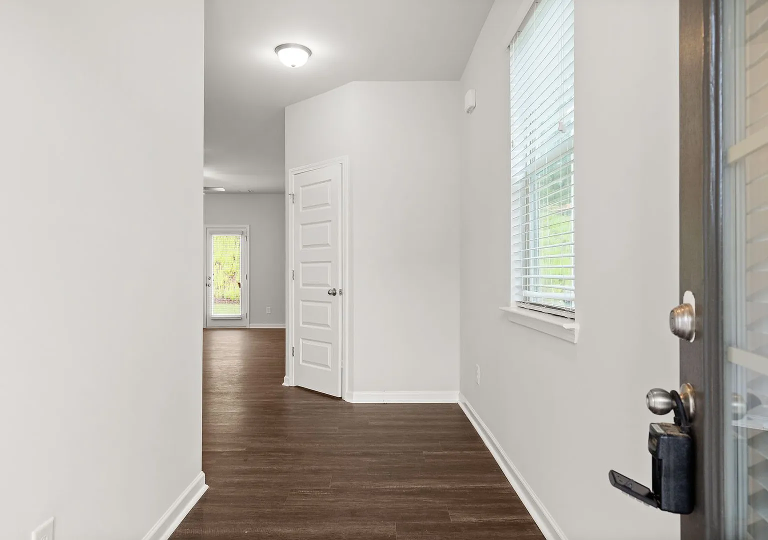 4 bed / 2.5 bath in Gainesville! Retreat at Chicopee — Photo 2