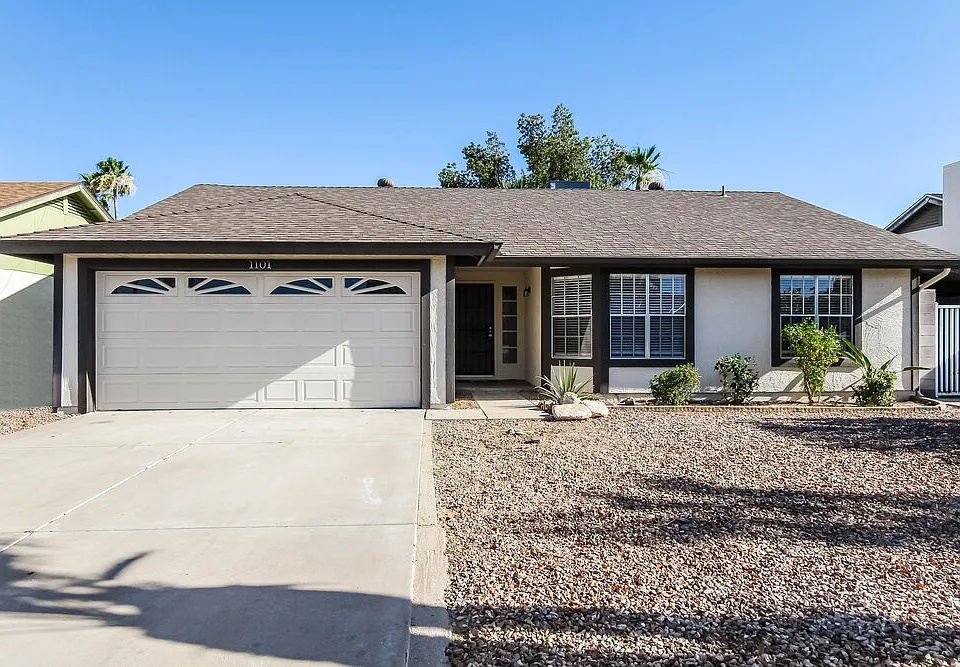 1101 W Wickieup Ln