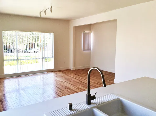 865 N Hoover St #865.5, Los Angeles, CA 90029