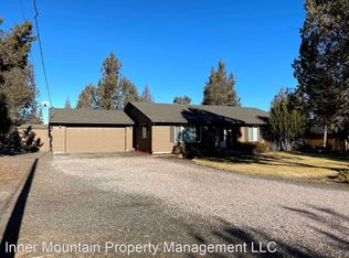 10683 NW Maple Ln, Redmond, OR 97756