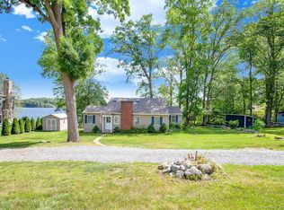 13 W Lake Rd #15, Middlebury, CT 06762