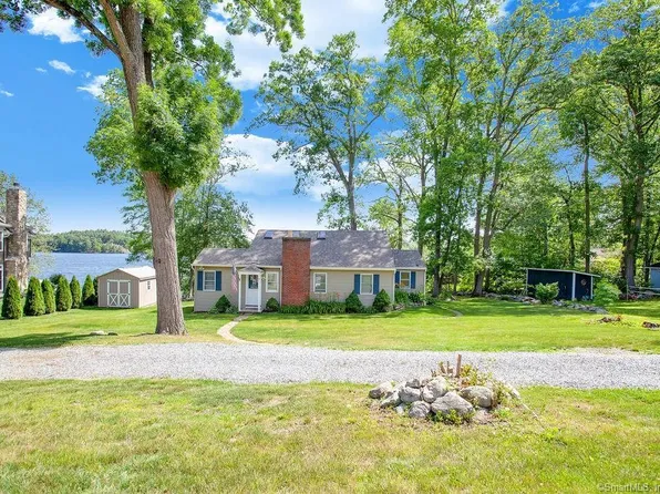 13 West Lake Road #15, Middlebury, CT 06762