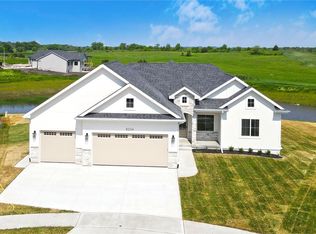 8234 Buckley Ct, Johnston, IA 50131