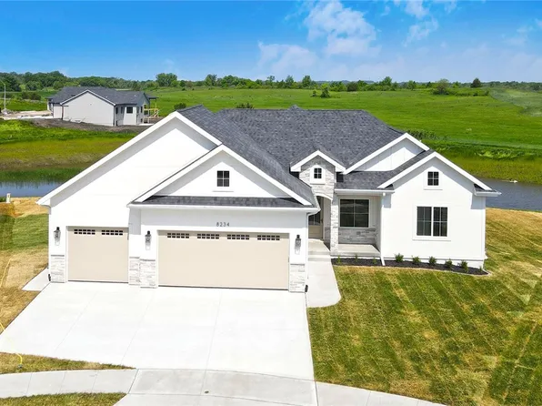 8234 Buckley Ct, Johnston, IA 50131