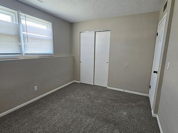 4th image of 769 W 61st St #1