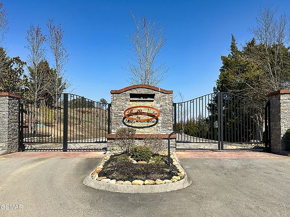 2nd image of 36 Emerald Pointe Blvd Lot 36