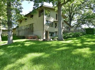 1705 Hunter Dr, Wayzata, MN 55391