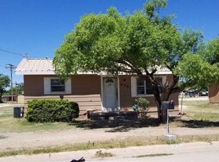 906 E 5th St, Hobbs, NM 88240