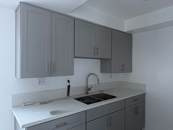 5th image of 720 S Sierra Vista Ave APT C