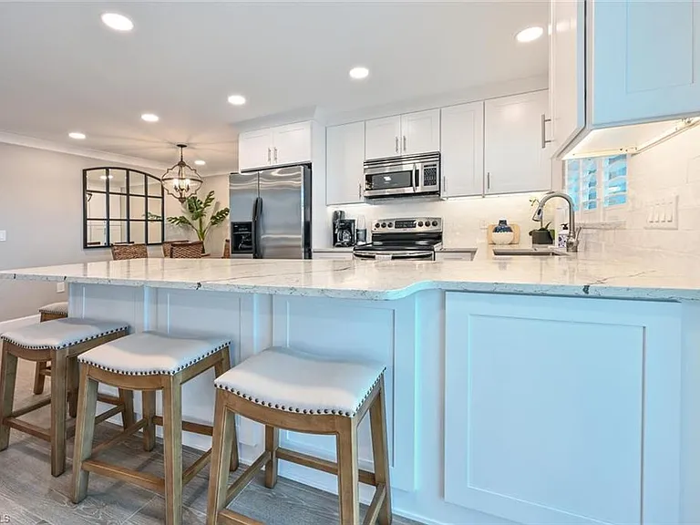 3200 Gulf Shore Blvd N #308 — Photo 13