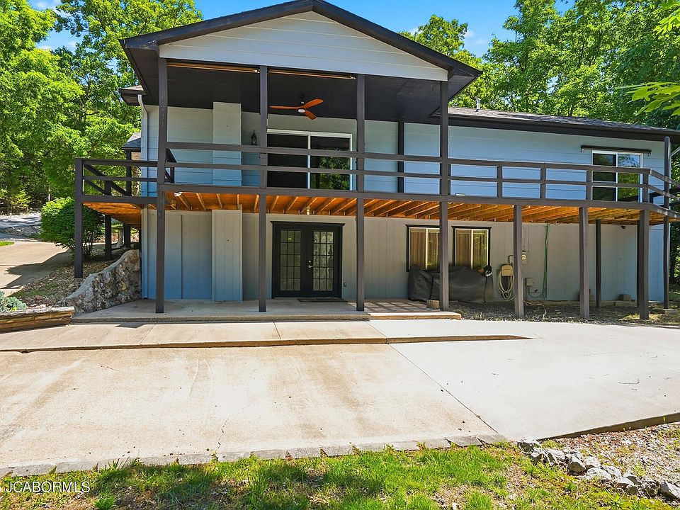 1st image of 1075 Carie Ln