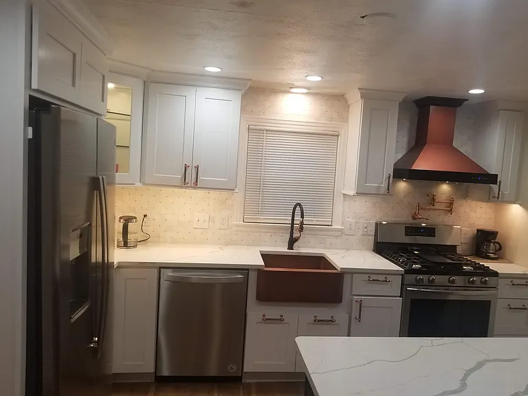 373 Oak St — Photo 6
