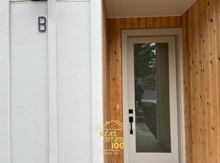 305 SE Port Ave #B, Lincoln City, OR 97367