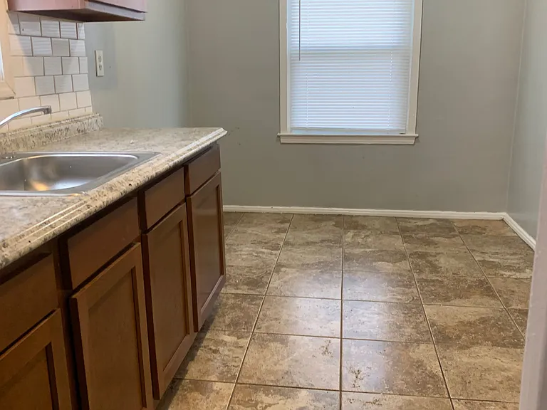 12944 Rosemont Ave — Photo 7