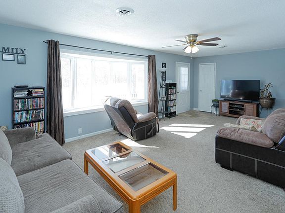 256 Union City Rd-105