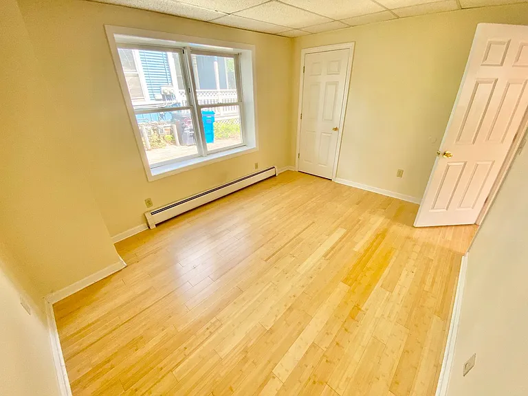 52 Grant St — Photo 6