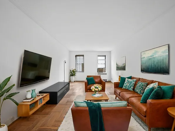 2190 Boston Road image 1 of 10