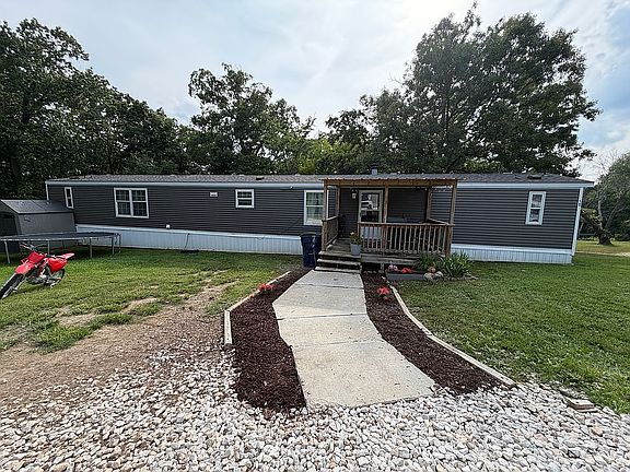 5th image of 58 Ruby Dr