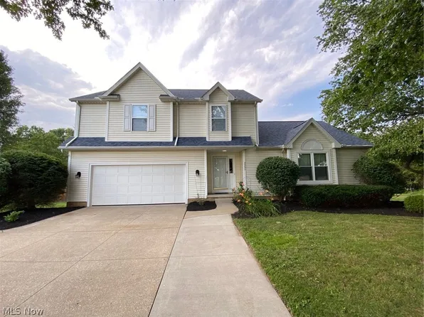 2251 Graybill Rd, Uniontown, OH 44685