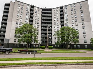 10 Highland Cres., Kitchener, ON N2M 5C2