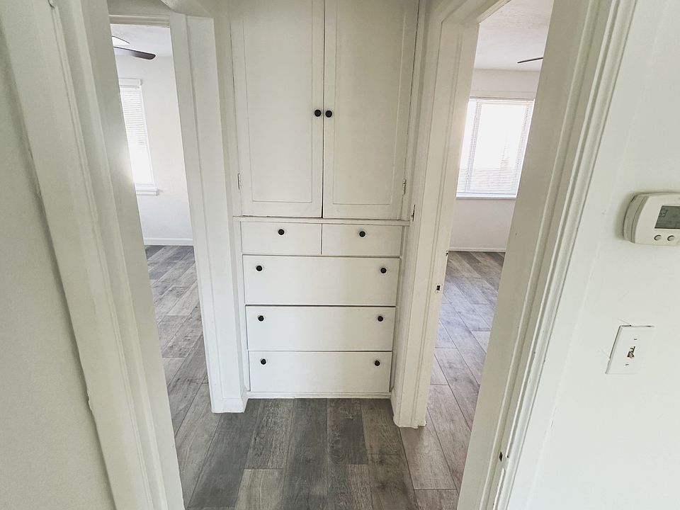 Hallway Cabinet/Drawers