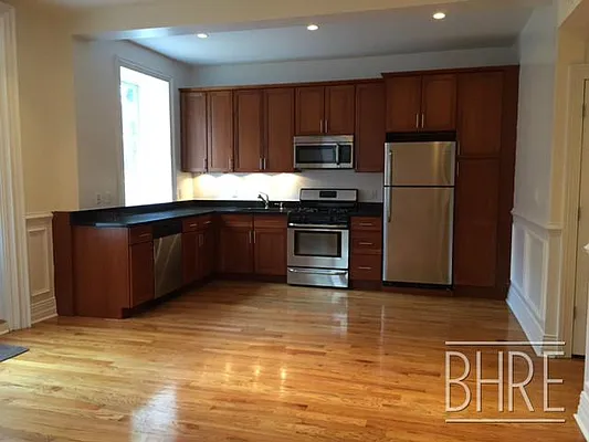 Rented by Brooklyn Heights Real Estate Inc | media 3