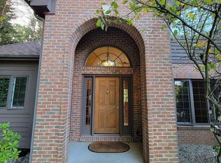 1236 Perry Lake Rd, Ortonville, MI 48462